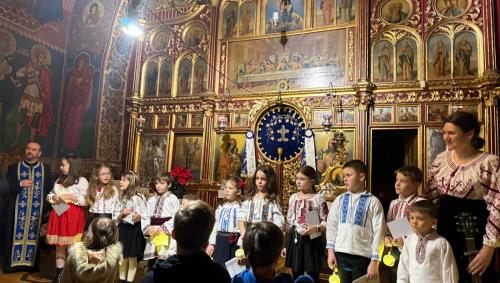 Corul micilor colindatori