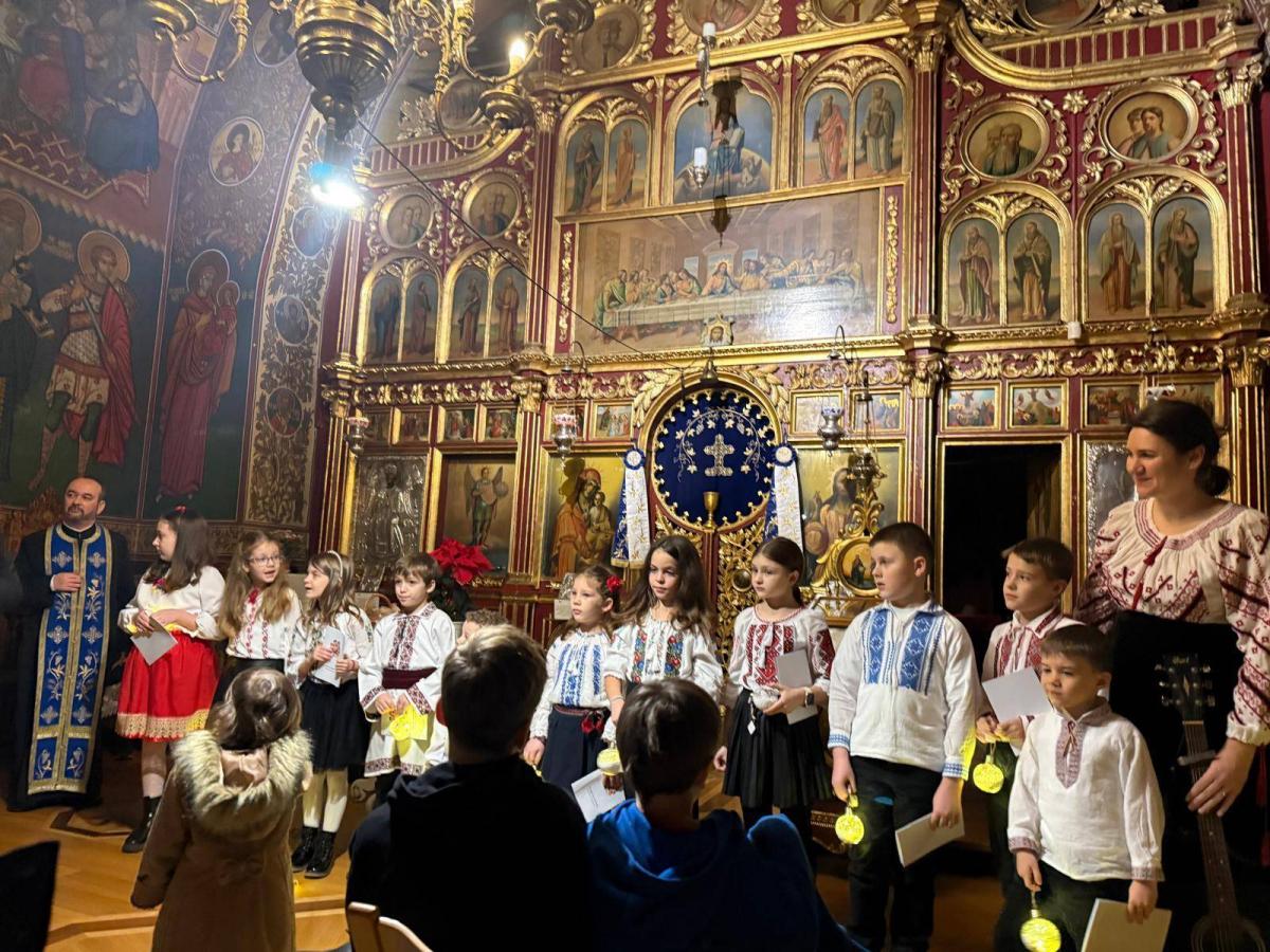 Corul micilor colindatori Corul micilor colindatori