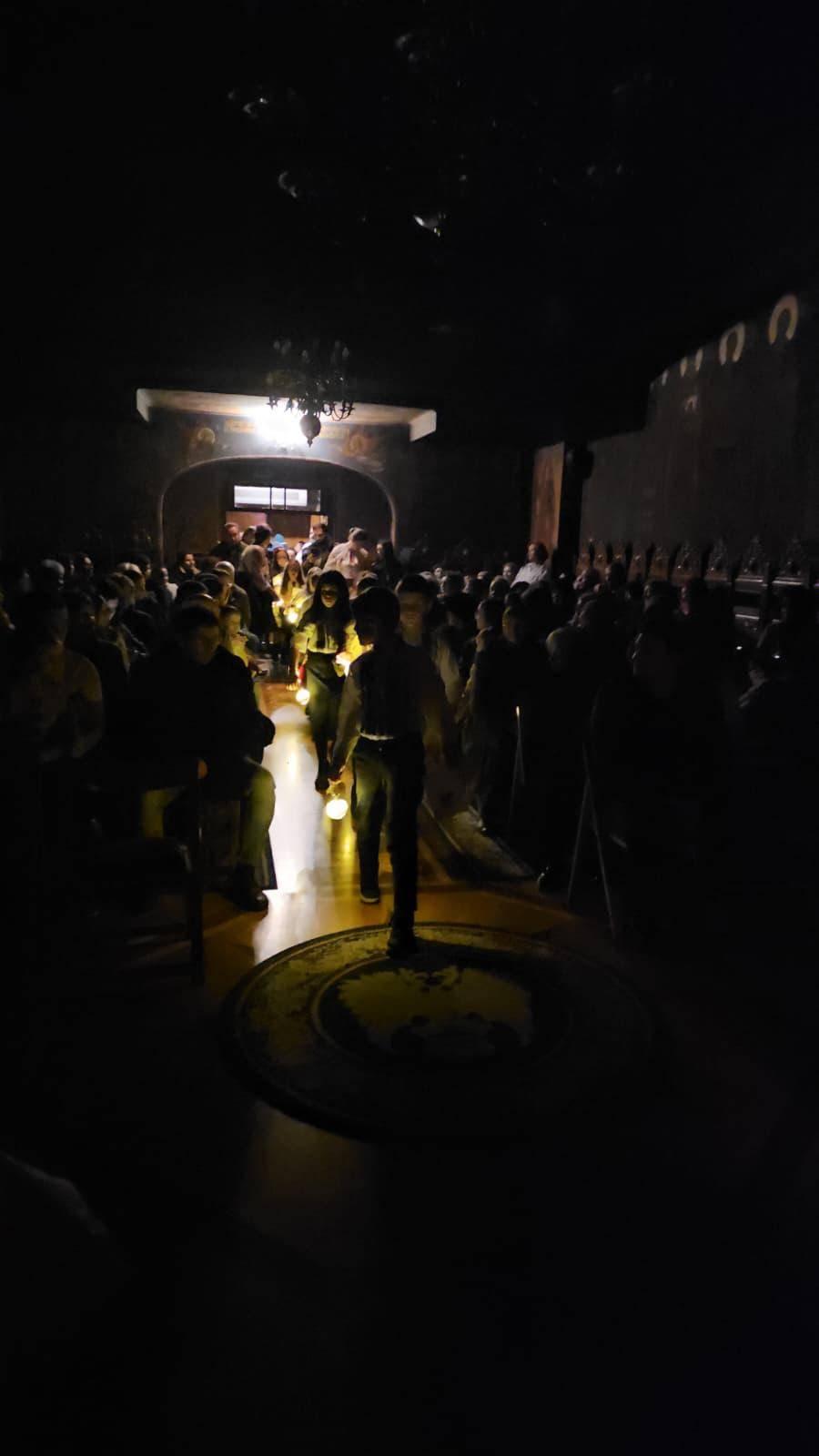 Corul micilor colindatori - intro Corul micilor colindatori - intro