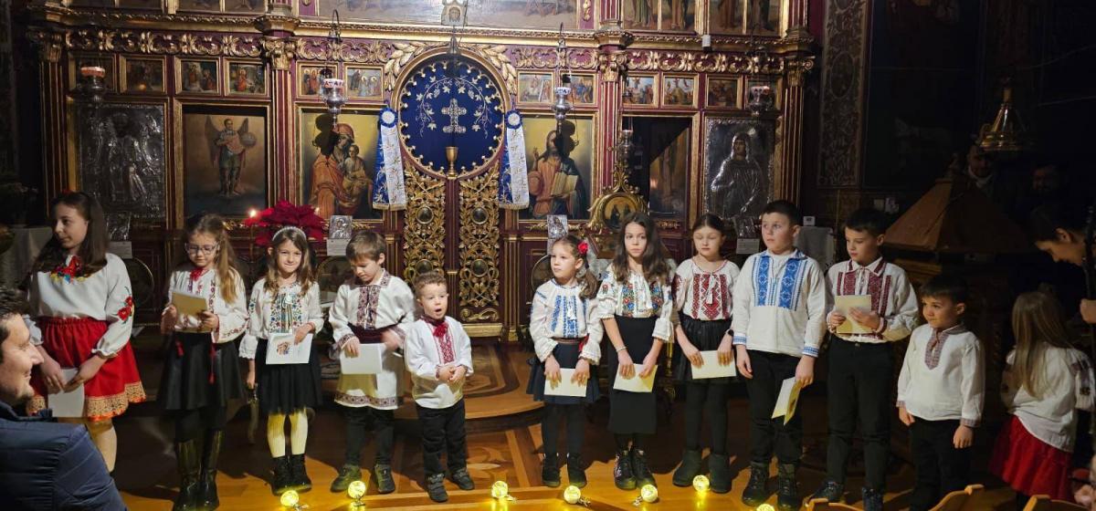 Corul micilor colindatori 